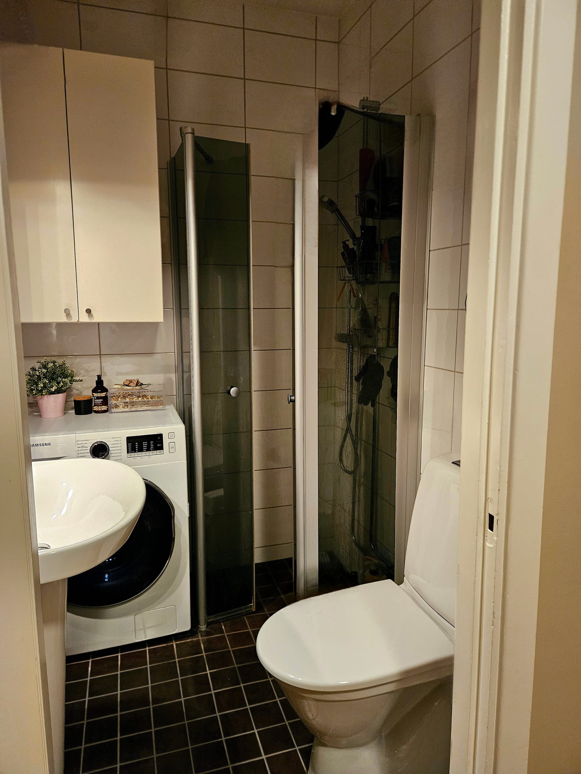 2.5-room apartment in Göteborg, Golvläggaregatan - image 3